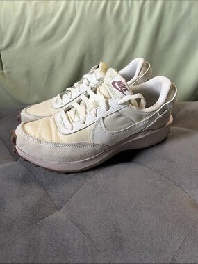 Women’s Nike Waffle Debut Sneakers